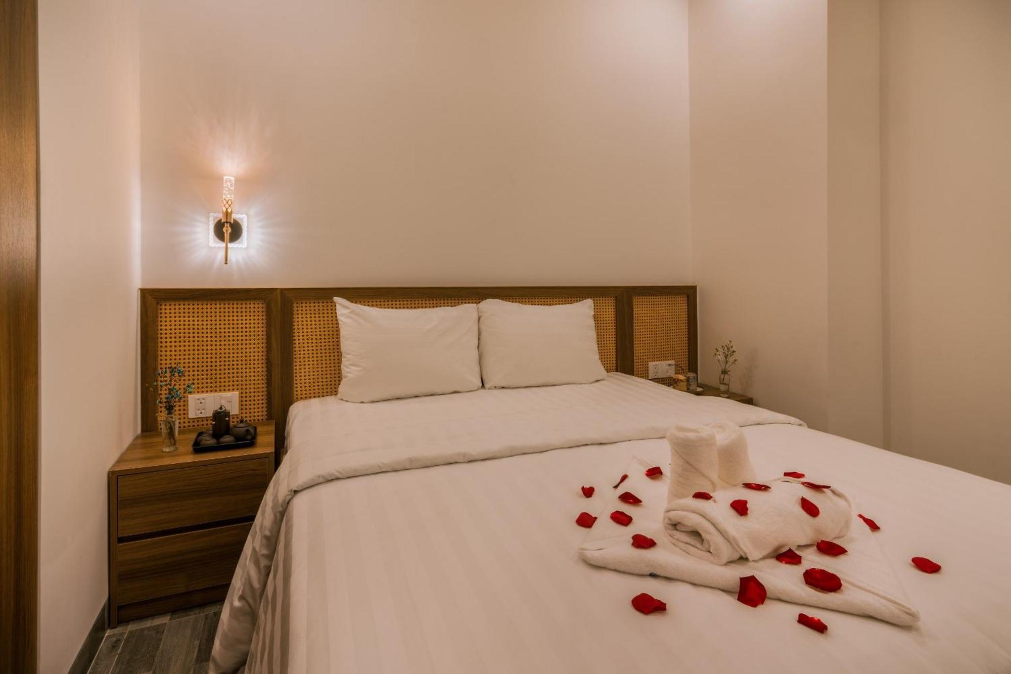 De V'Charm Hotel Dong Tac Экстерьер фото